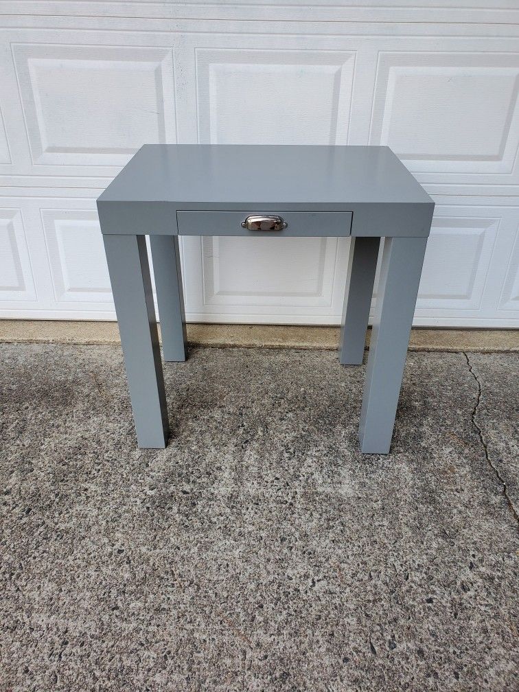 Kids Pottery Barn Desk 