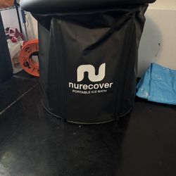 Portable Ice Bath w/ Ice Block Molds (6)