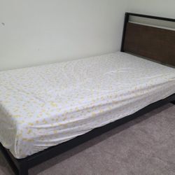 Twin Bed With 2 Mattresses