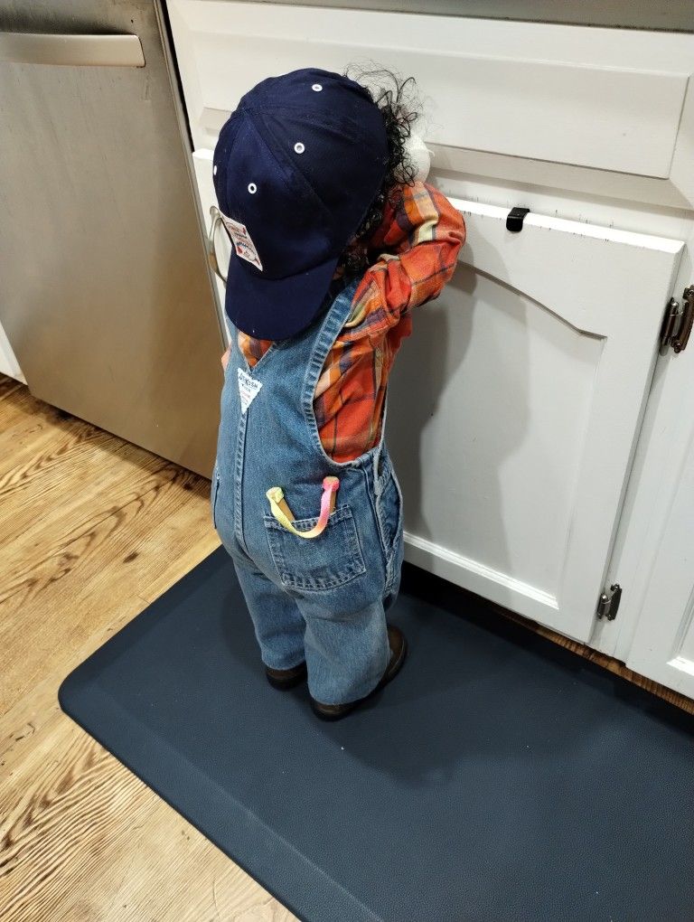 Vintage Time Out Corner Doll Real Vintage Nike 32" Osh Kosh. Great shape. Located in Montgomery village MD