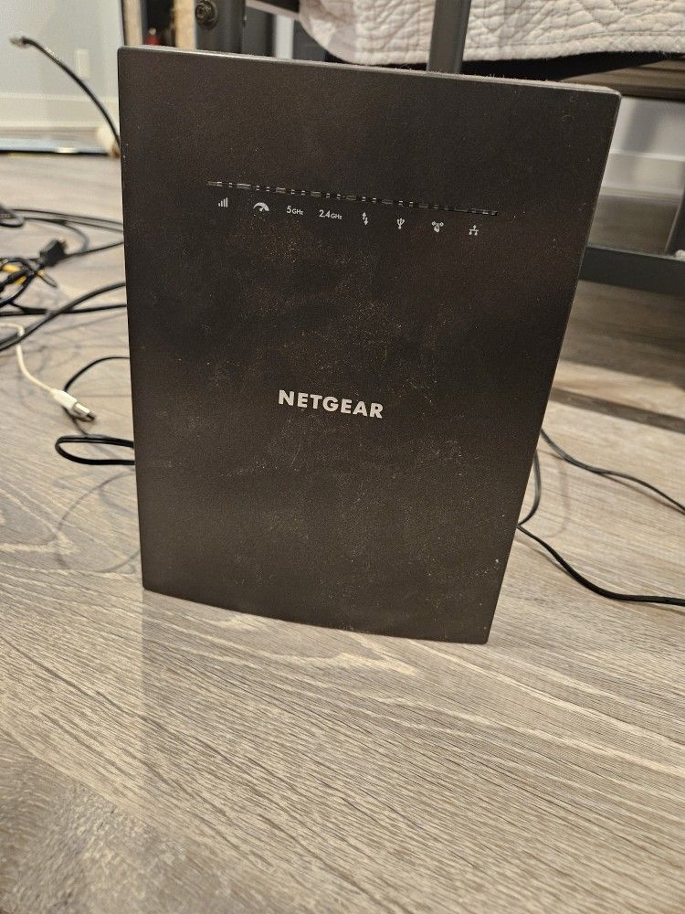 Netgear Nighthawk X6S Tri-band wifi extender