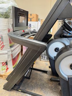 NordicTrack Treadmill iFIT Touchscreen Incline Decline Tested Works Great