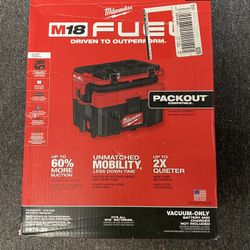 Milwaukee Tool 0970-20 M18 Fuel Packout 2.5 Gallon Wet/Dry Vacuum (Tool Only)