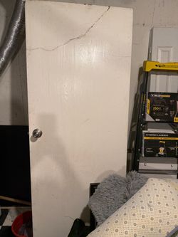 FREE White Interior Door With knob and crack
