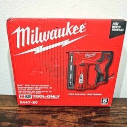 MILWAUKEE M12 3/8 STAPLER GUN