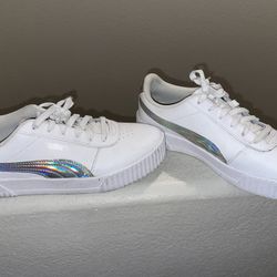 Women’s Pumas Size 10 