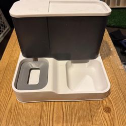 PET FEEDER 