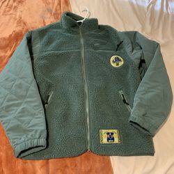 Undefeated Sherpa Jacket XL (brand new)