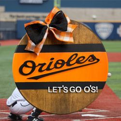 Orioles “Let’s Go O’s!” Door Hanger – 12” Baseball Decor