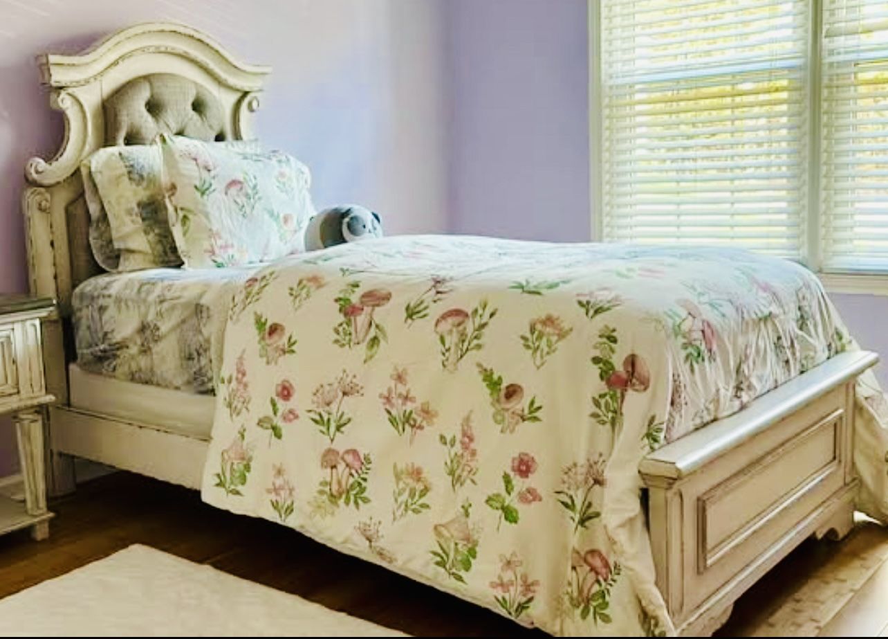 Twin Bed By Ashley Furniture/ Individual Bed
