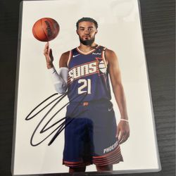 Tyus Jones Signed picture.