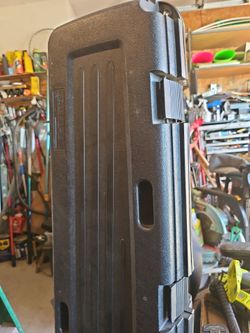 Case Pillarlock scoped rifle case, 53 in black, piano protector pro max,EMPTY Perfect Condition, E MESA