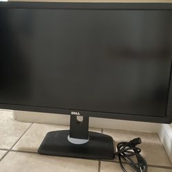 Dell U2713HM 27- Inch Screen LED Monitor for Sale in Patterson
