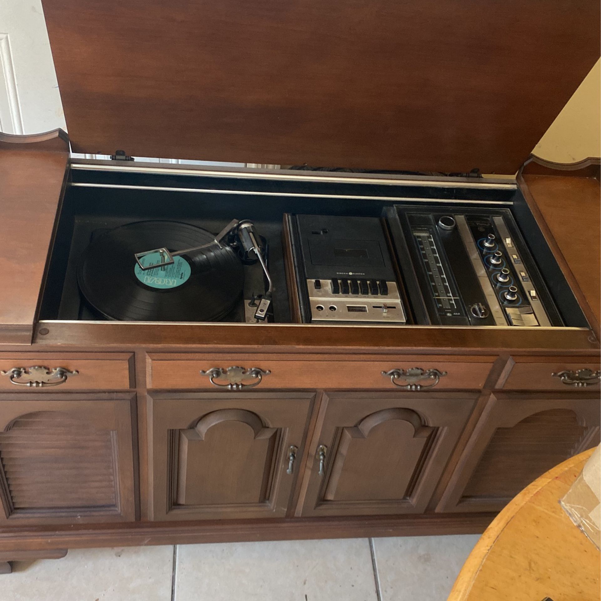 Antique stereo