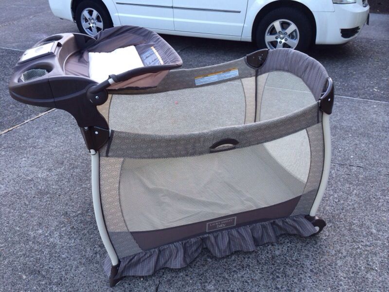 Graco Laura Ashley baby pack n play