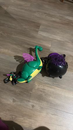 Pete The Dragon Popcorn bucket Poison cauldron popcorn bucket