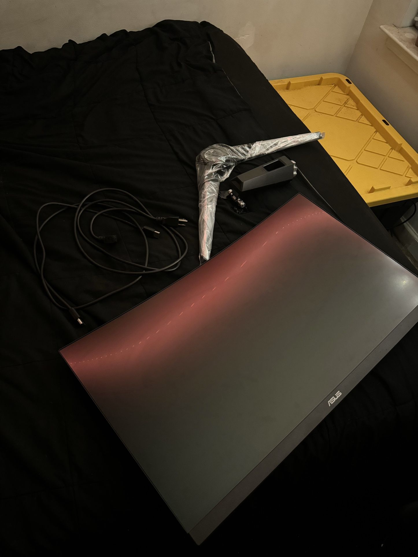 ASUS TUF Gaming VG27VH1B 27” Curved Gaming Monitor - 165Hz, 1ms
