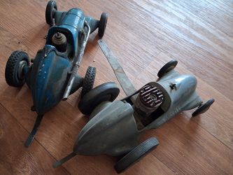 VINTAGE TETHER CAR SURVIVORS!!! 550$ EACH