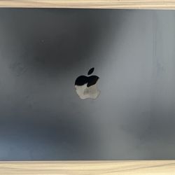MacBook Air 13-inch (M2 chip)