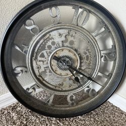 20" Indoor Rustic Metal Arabic Moving Gear Analog Wall Clock
