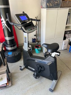 Spirit Upright Bike XBU55