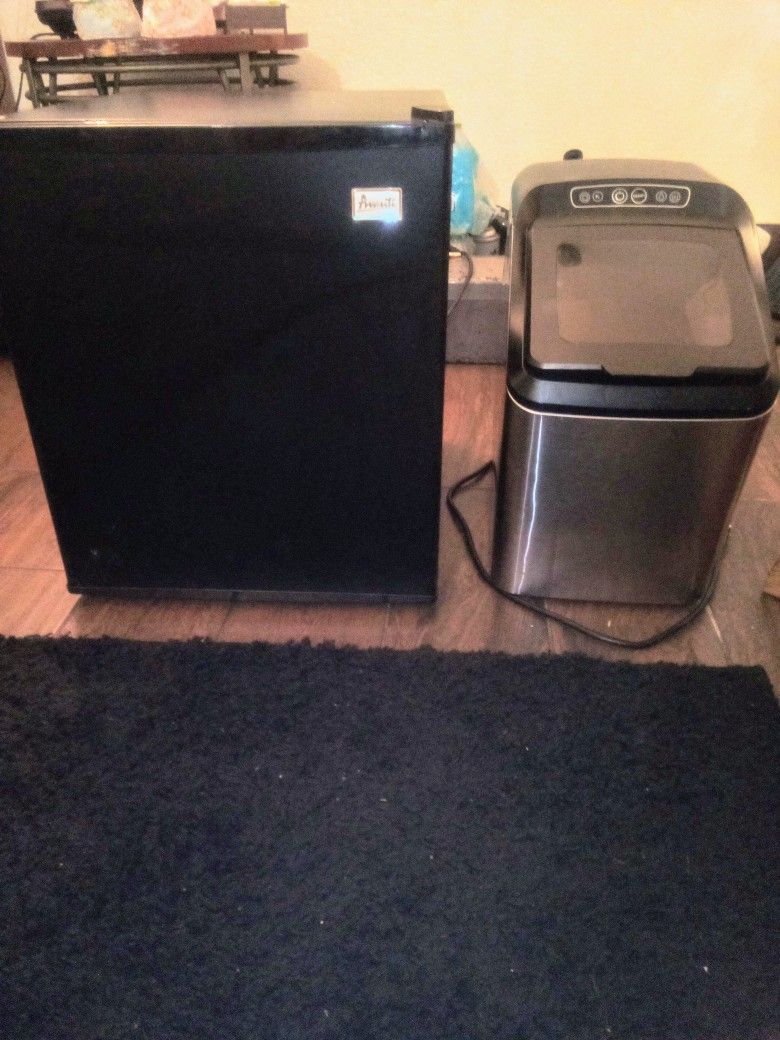 Avanti Fridge And Ice Maker
