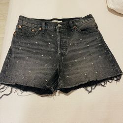 Women’s Levi’s Wedgie Studded Raw Hem Trendy Summer Black Denim Jeans Shorts Size 26