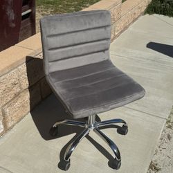 Emory Home Grey Velveteen Swivel Chair