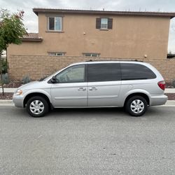 2005 Chrysler Town And Country Mini Van 97k Miles 