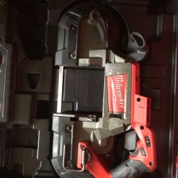 Milwaukee M18 Fuel Brushless Deep Cut Band Saw