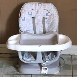 LIKE NEW  INGENUITY BABY HIGH CHAIR!!!!