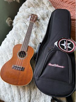 Cordoba ukulele