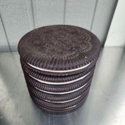 Oreo Cookie Jar (Has A Chip)
