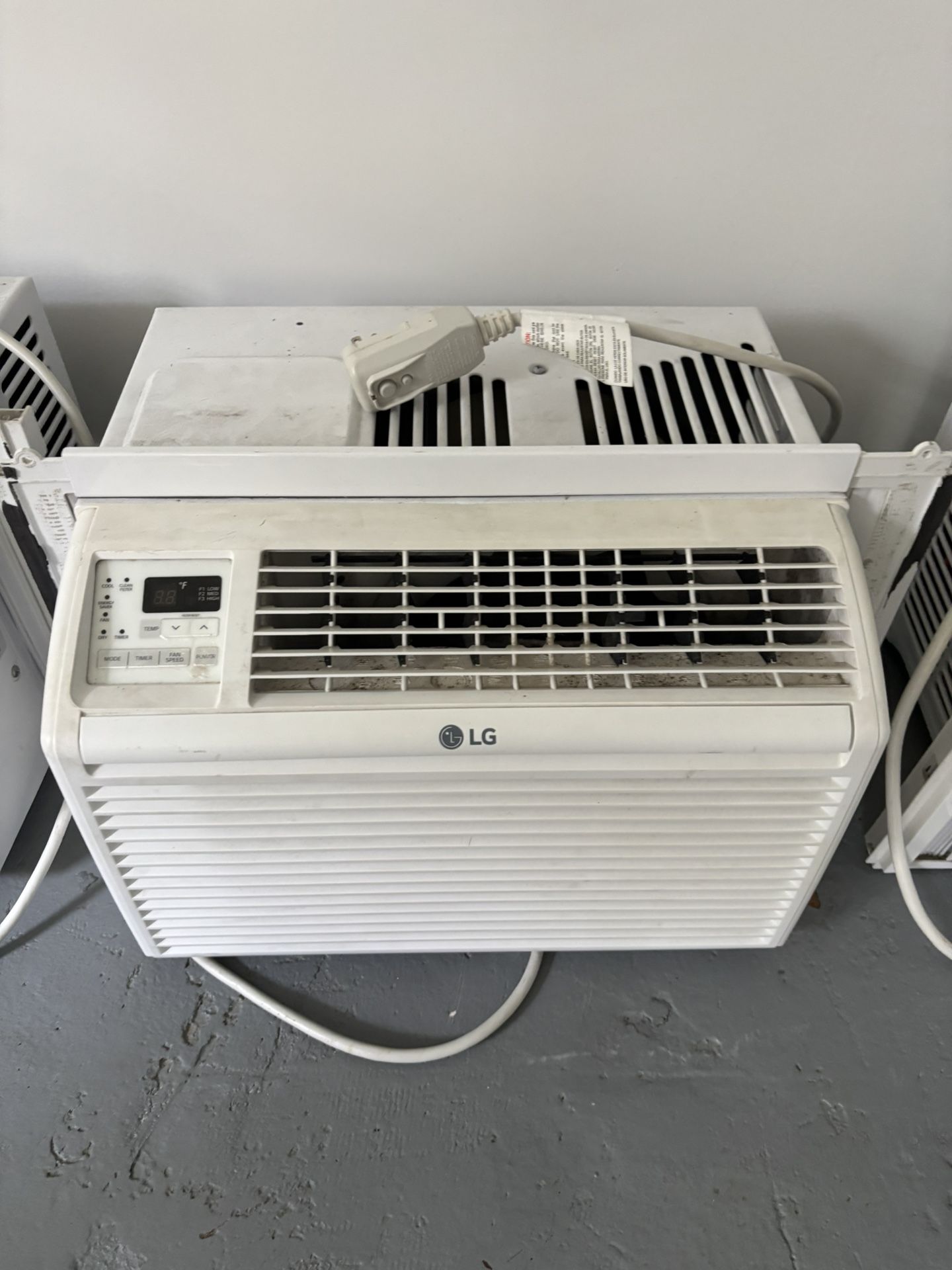 LG 6000BTU Air Conditioner