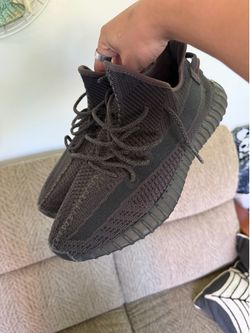 YEEZY BOOST 350 V2 BLACK