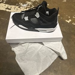Air Jordan 4 White Thunders