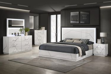 BEDROOM SET (6PCS) JUEGO DE HABITACION NEW IN BOX NUEVO EN SU CAJ