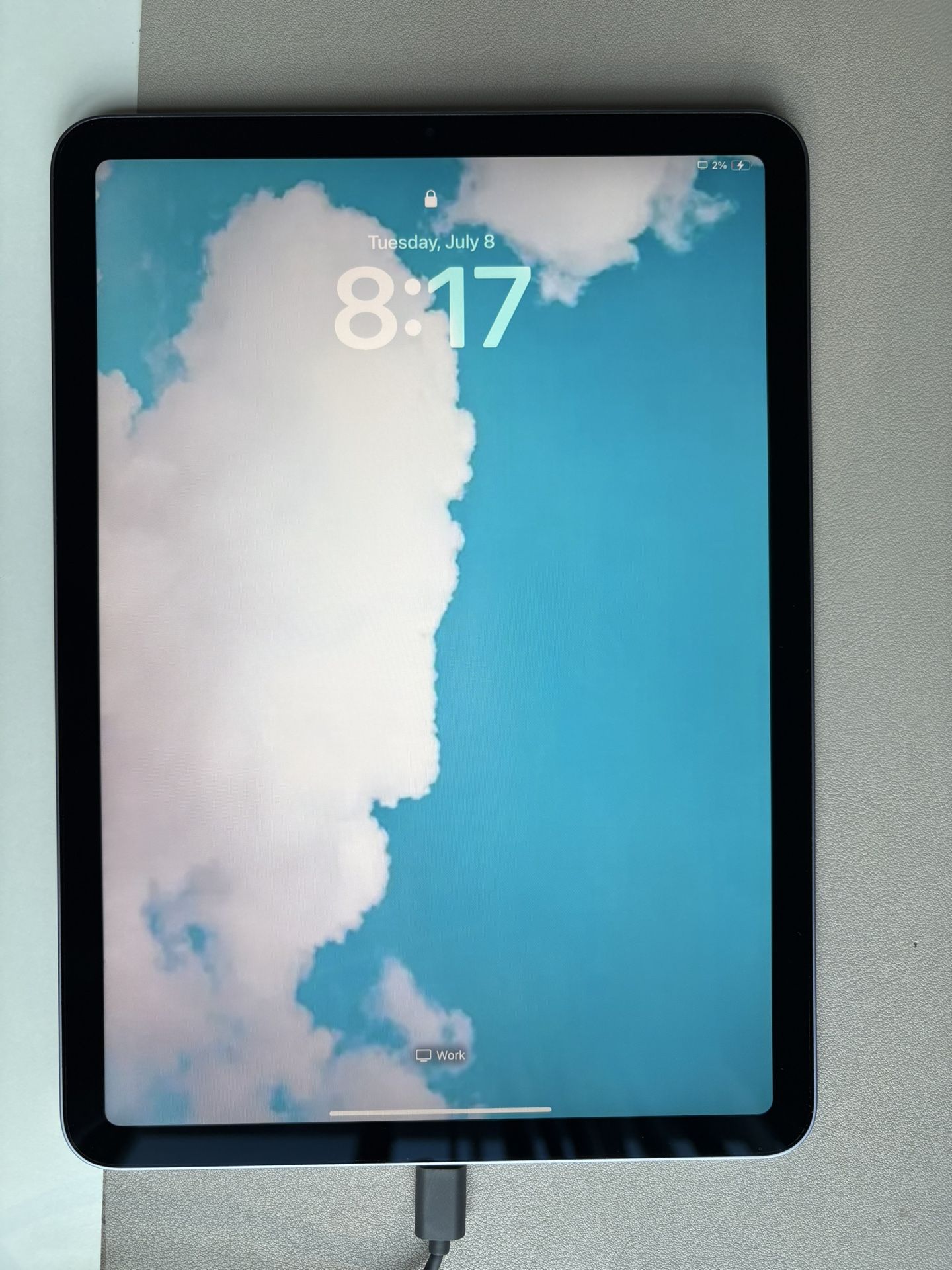 iPad Air (5th generation) 64GB Purple And Apple Pencil