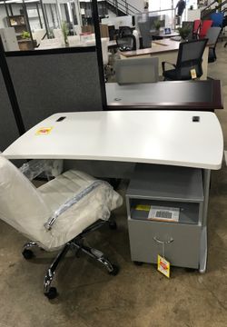 White and silver desk set