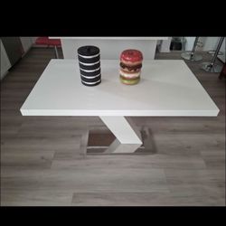 Dinning Table