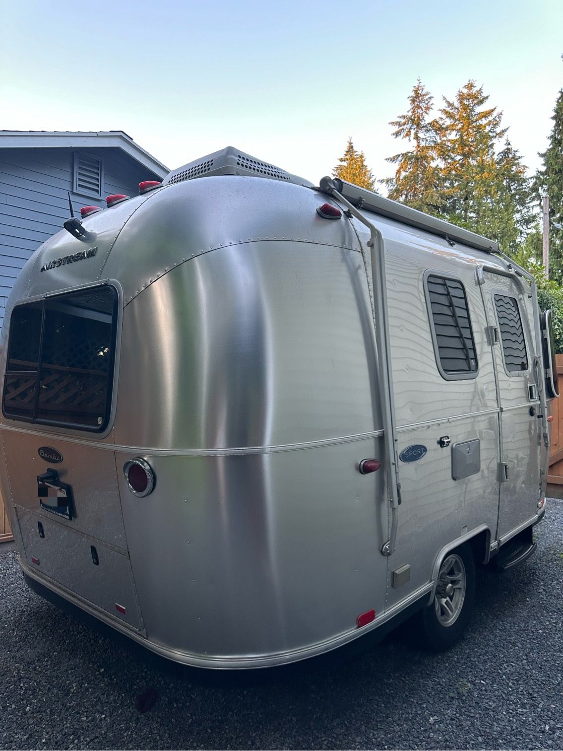 2018 Airstream Bambi 16RB Trailer – Exceptional Condition!