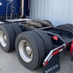 Volvo, Freightliner, Kenworth, Peterbilt 