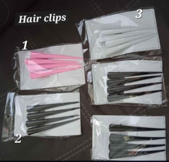 Beak/hair clips 2 pink
4 black
1 white
