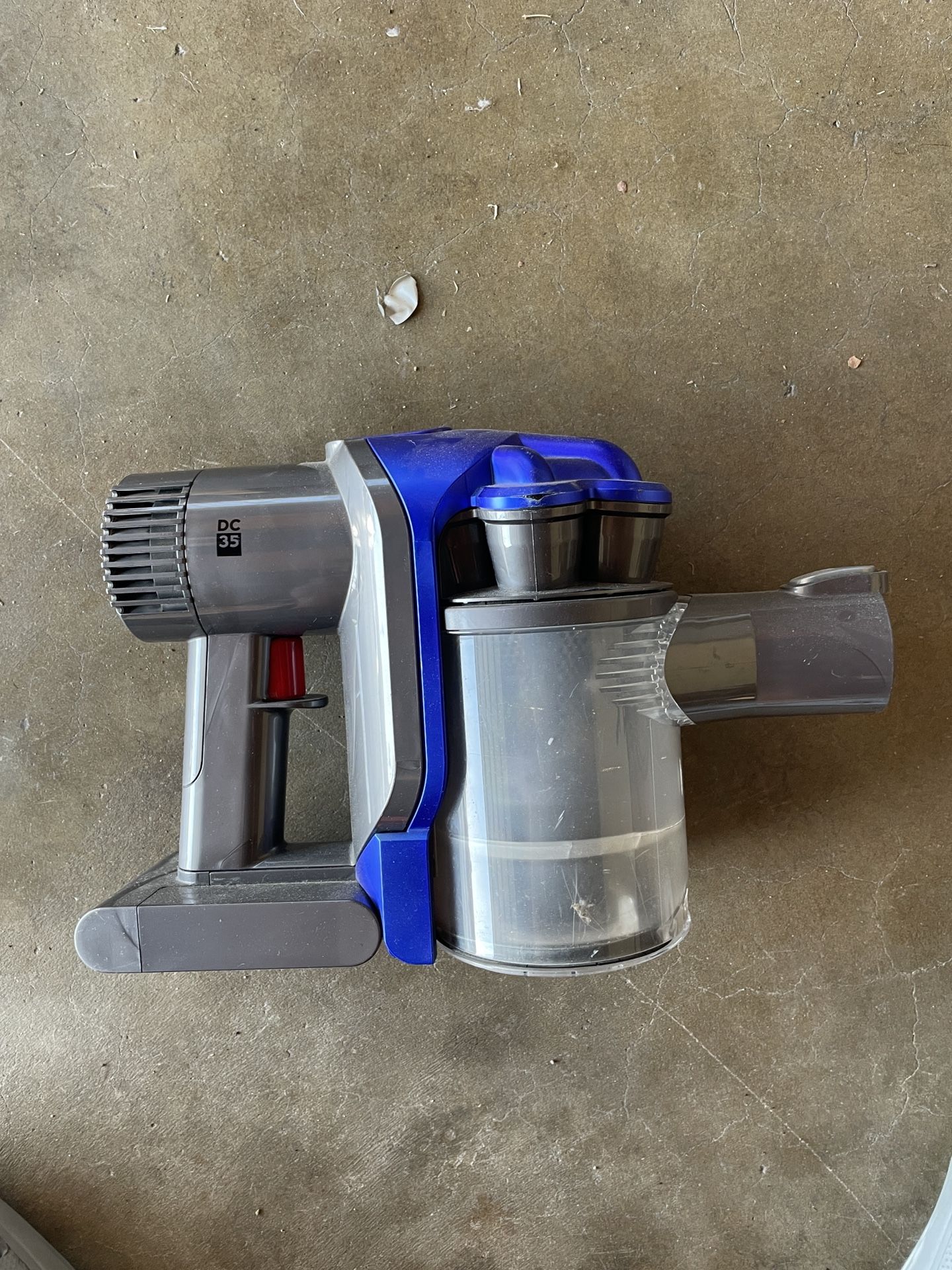 Vacuum Dyson DC 35