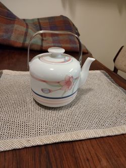 Porcelain teapot.