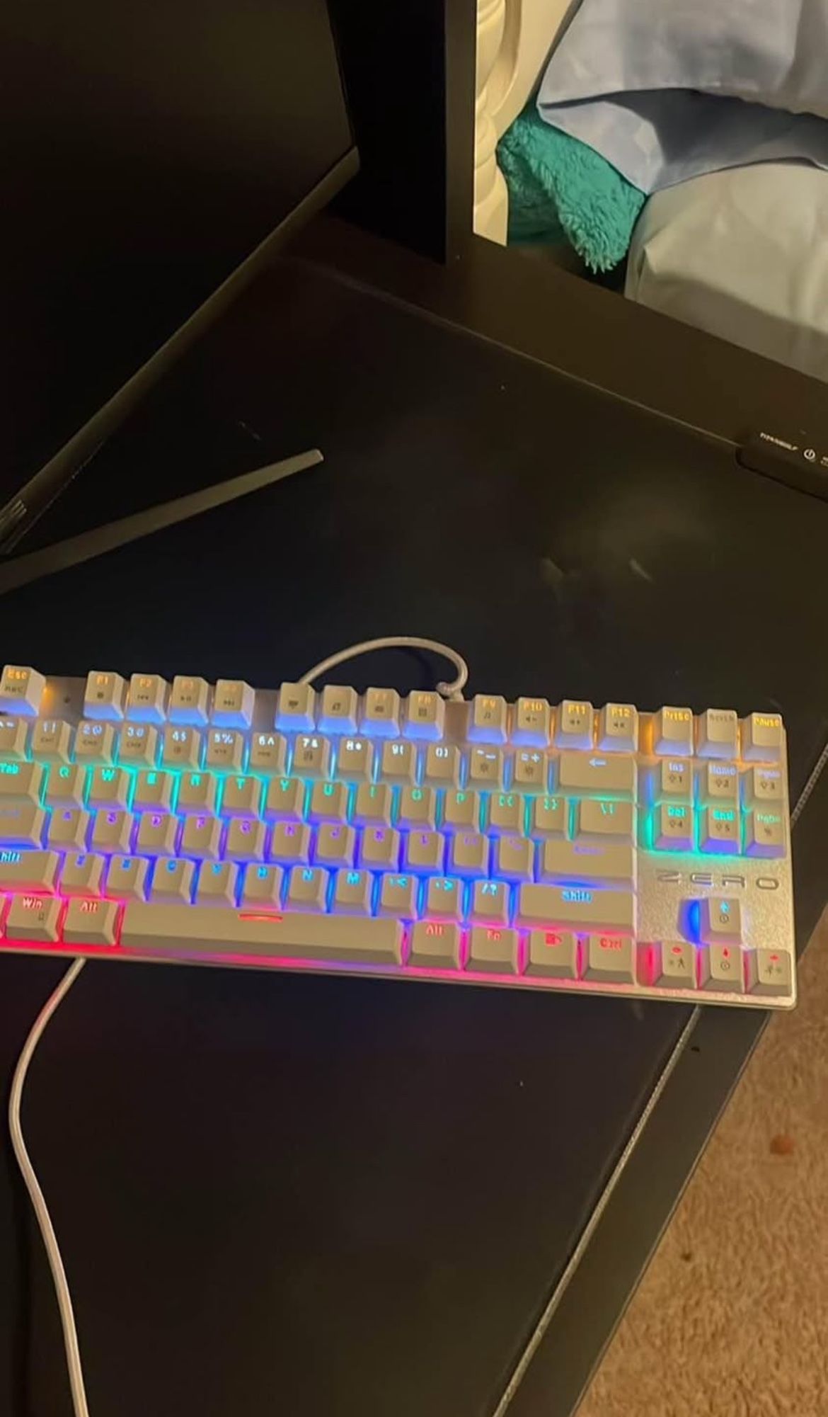 Hivenets gaming keyboard