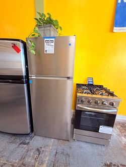 Apartment size refrigerator and stove no credit needed 11$ down payment