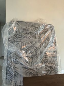 New Sealy Posturepedic Plus Mount Auburn 13” Queen Mattress – Costco