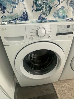 LG 4.5 Cu Ft Front Load Washer – Excellent Working Condition