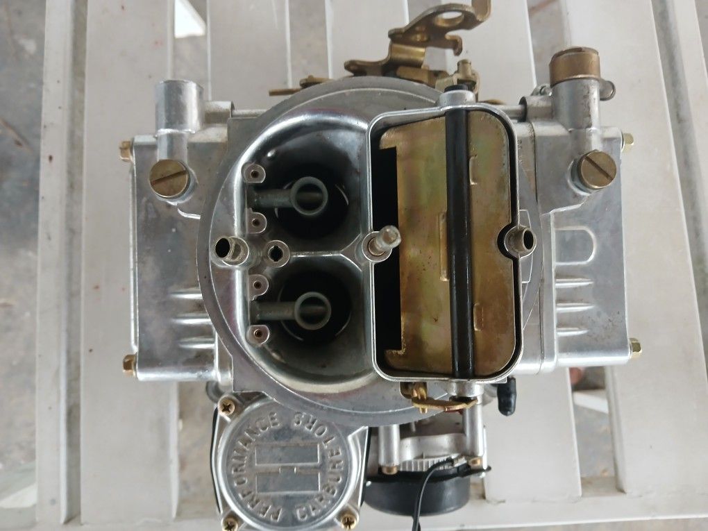 Holley 650 4-barrel